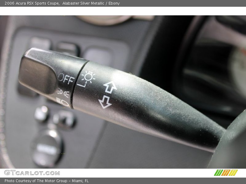 Controls of 2006 RSX Sports Coupe