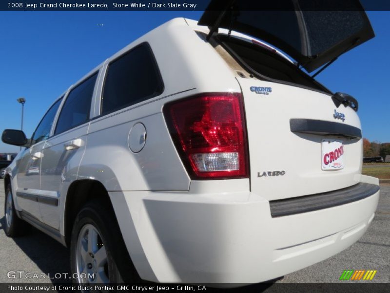 Stone White / Dark Slate Gray 2008 Jeep Grand Cherokee Laredo