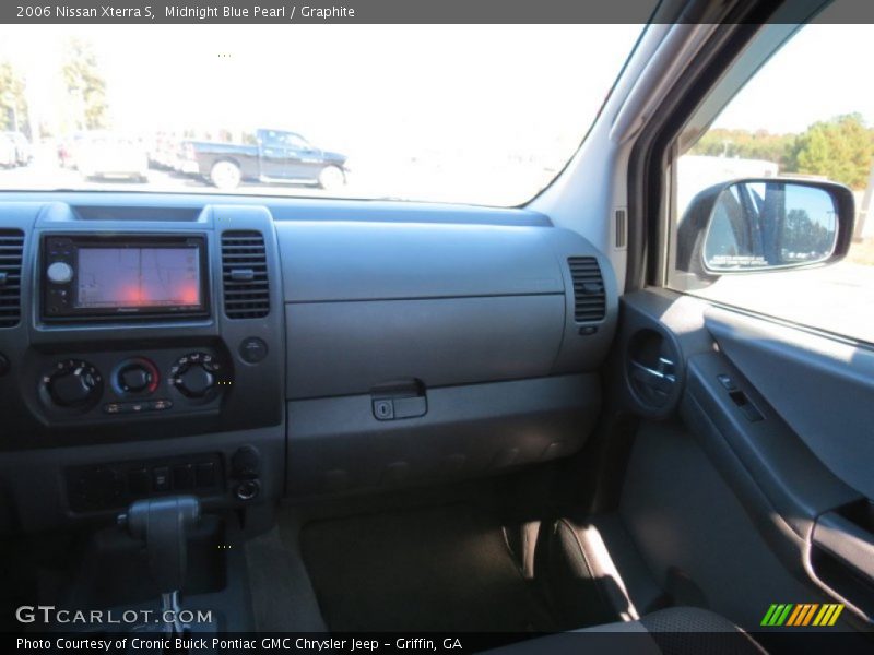Midnight Blue Pearl / Graphite 2006 Nissan Xterra S