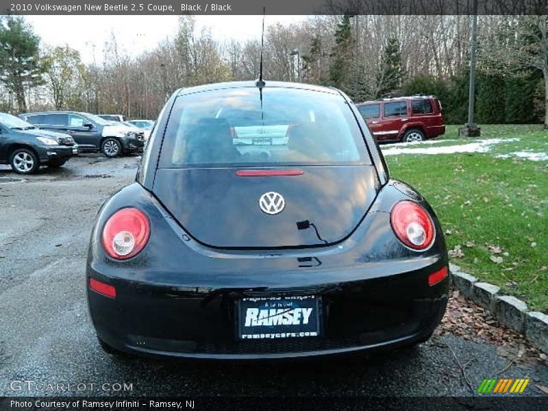 Black / Black 2010 Volkswagen New Beetle 2.5 Coupe