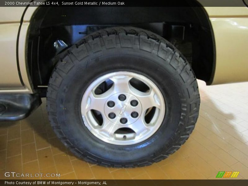 Sunset Gold Metallic / Medium Oak 2000 Chevrolet Tahoe LS 4x4