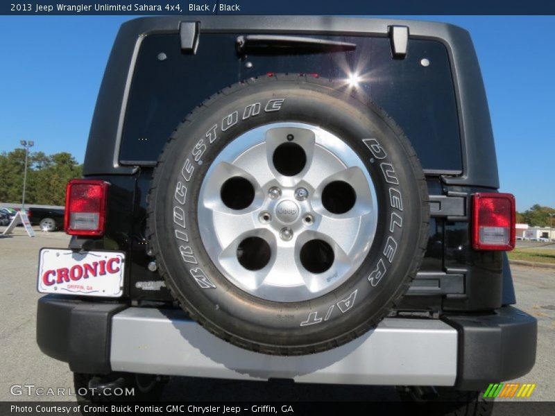 Black / Black 2013 Jeep Wrangler Unlimited Sahara 4x4