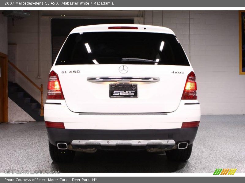 Alabaster White / Macadamia 2007 Mercedes-Benz GL 450