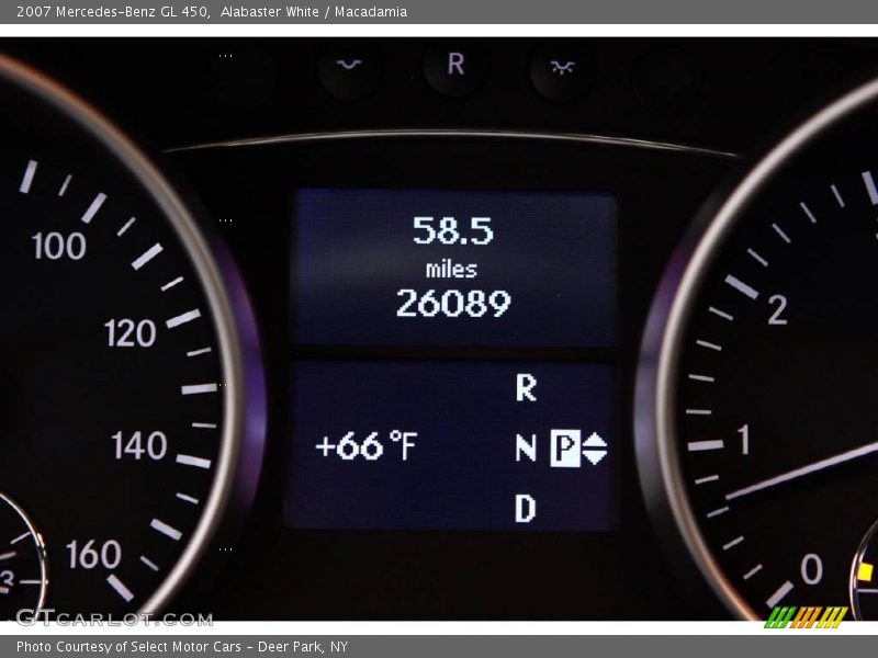 Alabaster White / Macadamia 2007 Mercedes-Benz GL 450
