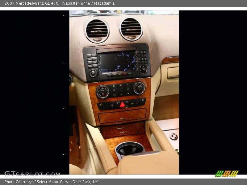 Alabaster White / Macadamia 2007 Mercedes-Benz GL 450