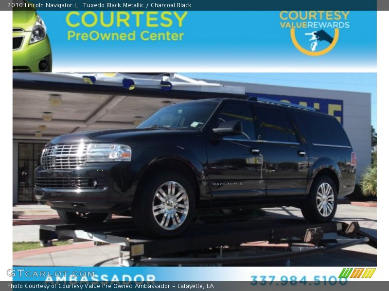 Tuxedo Black Metallic / Charcoal Black 2010 Lincoln Navigator L