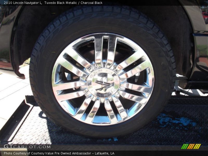 Tuxedo Black Metallic / Charcoal Black 2010 Lincoln Navigator L