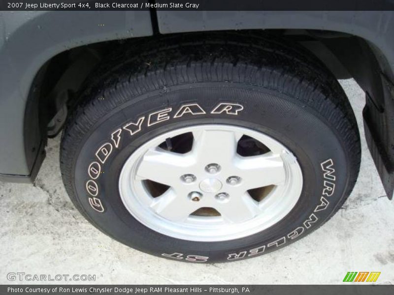 Black Clearcoat / Medium Slate Gray 2007 Jeep Liberty Sport 4x4