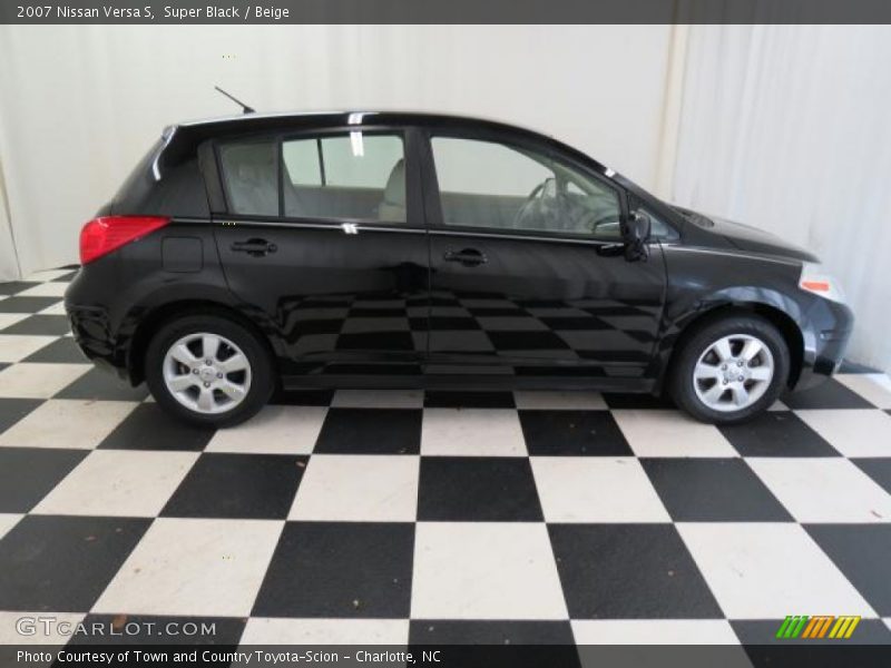 Super Black / Beige 2007 Nissan Versa S