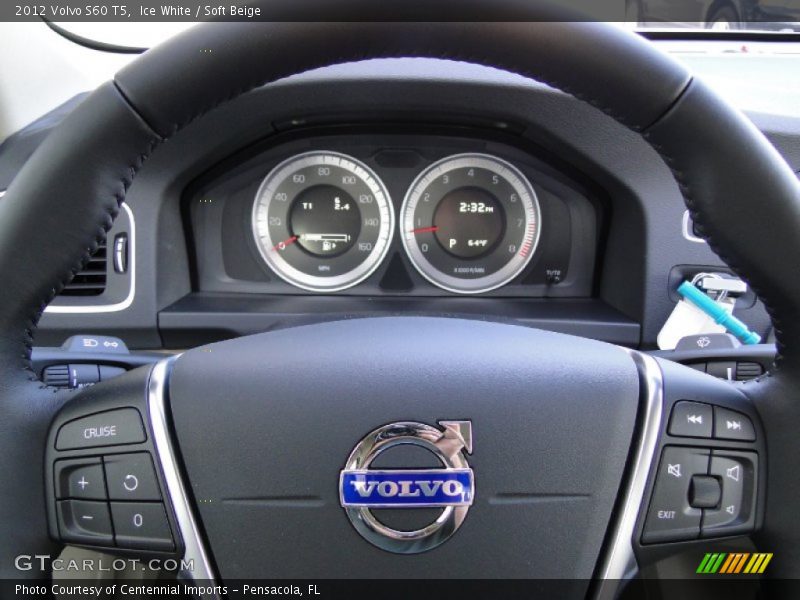 Ice White / Soft Beige 2012 Volvo S60 T5