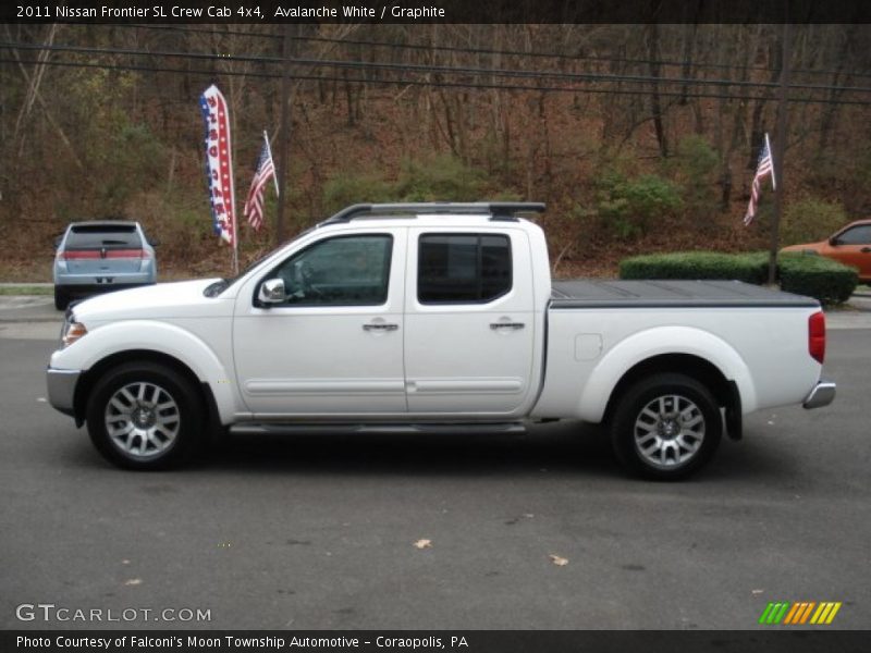 Avalanche White / Graphite 2011 Nissan Frontier SL Crew Cab 4x4