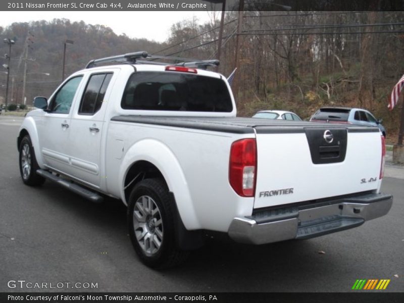 Avalanche White / Graphite 2011 Nissan Frontier SL Crew Cab 4x4