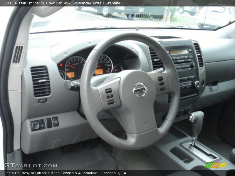 Avalanche White / Graphite 2011 Nissan Frontier SL Crew Cab 4x4
