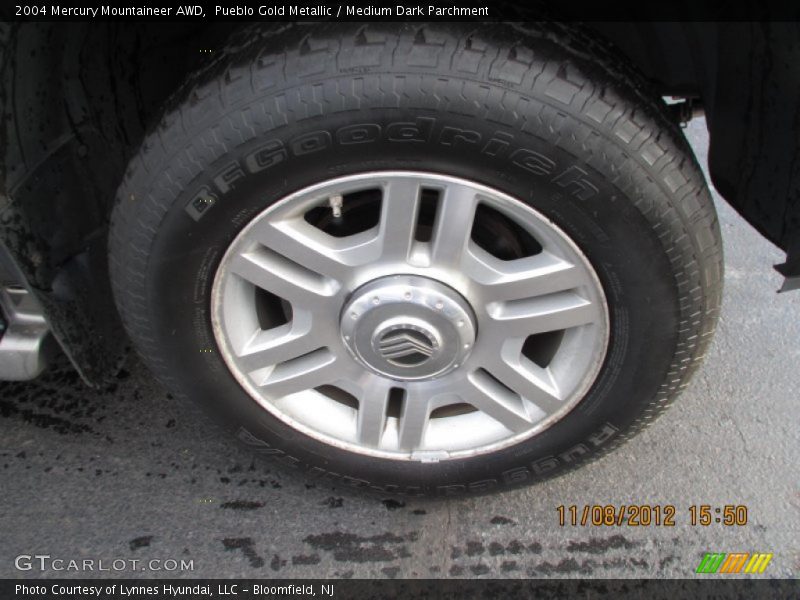 Pueblo Gold Metallic / Medium Dark Parchment 2004 Mercury Mountaineer AWD