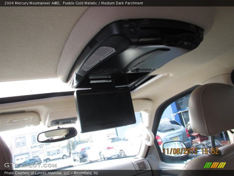 Pueblo Gold Metallic / Medium Dark Parchment 2004 Mercury Mountaineer AWD