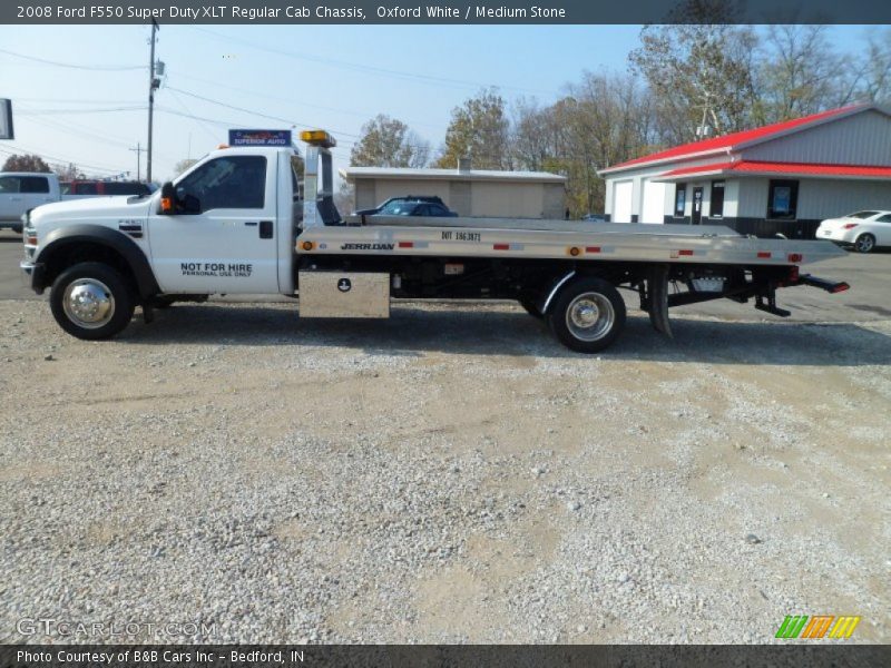 Oxford White / Medium Stone 2008 Ford F550 Super Duty XLT Regular Cab Chassis