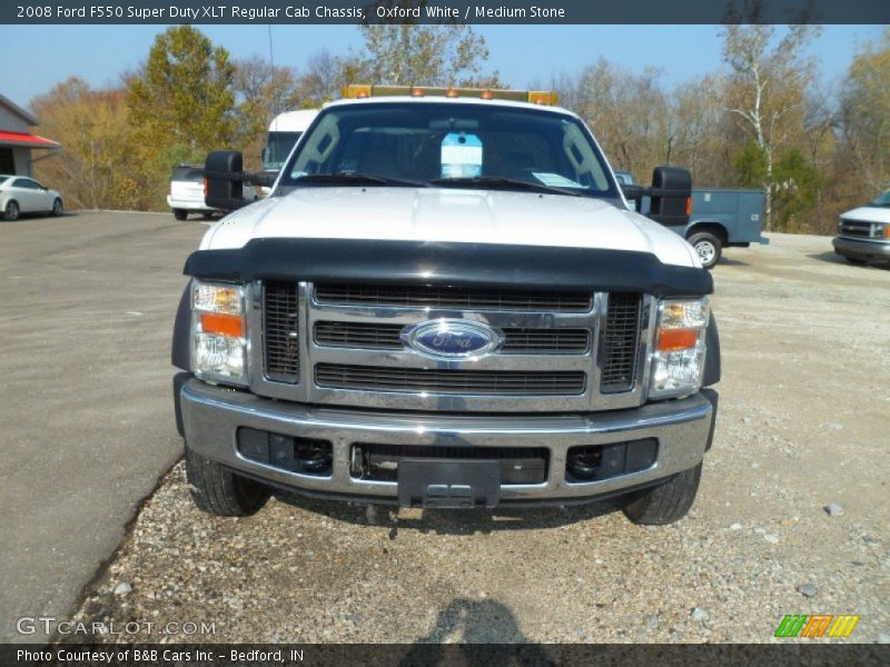 Oxford White / Medium Stone 2008 Ford F550 Super Duty XLT Regular Cab Chassis