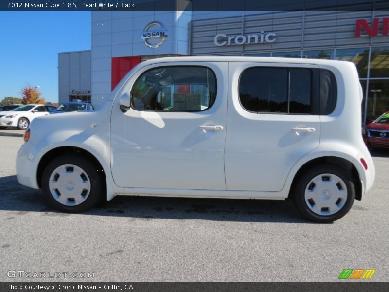 Pearl White / Black 2012 Nissan Cube 1.8 S