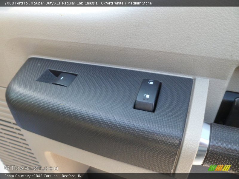 Oxford White / Medium Stone 2008 Ford F550 Super Duty XLT Regular Cab Chassis