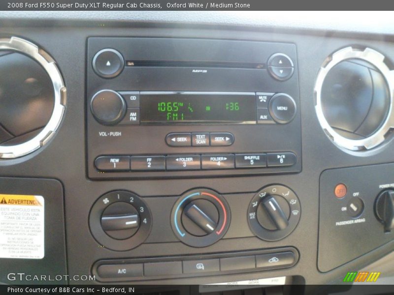 Oxford White / Medium Stone 2008 Ford F550 Super Duty XLT Regular Cab Chassis