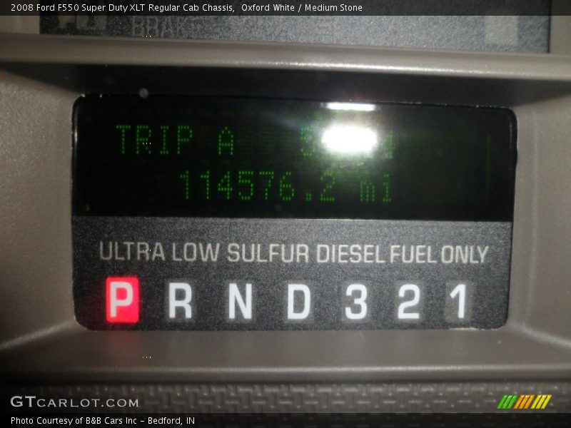 Oxford White / Medium Stone 2008 Ford F550 Super Duty XLT Regular Cab Chassis