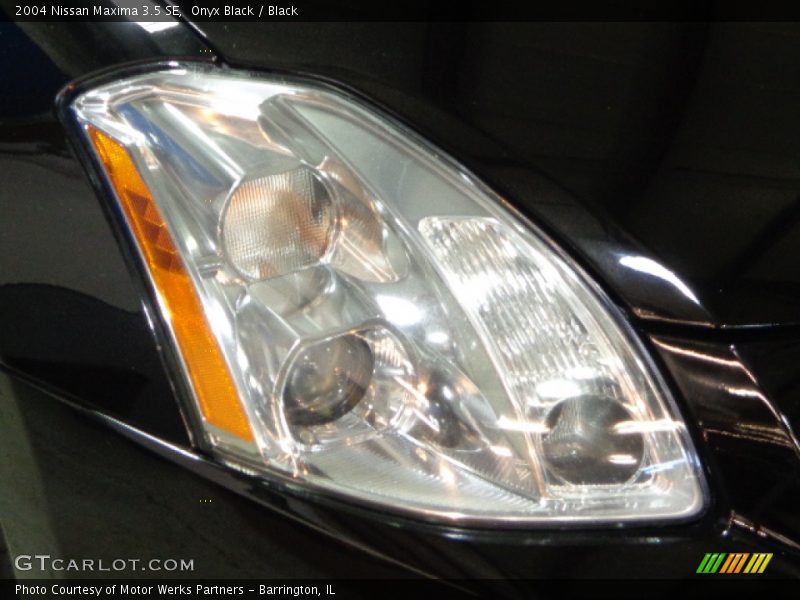 Onyx Black / Black 2004 Nissan Maxima 3.5 SE