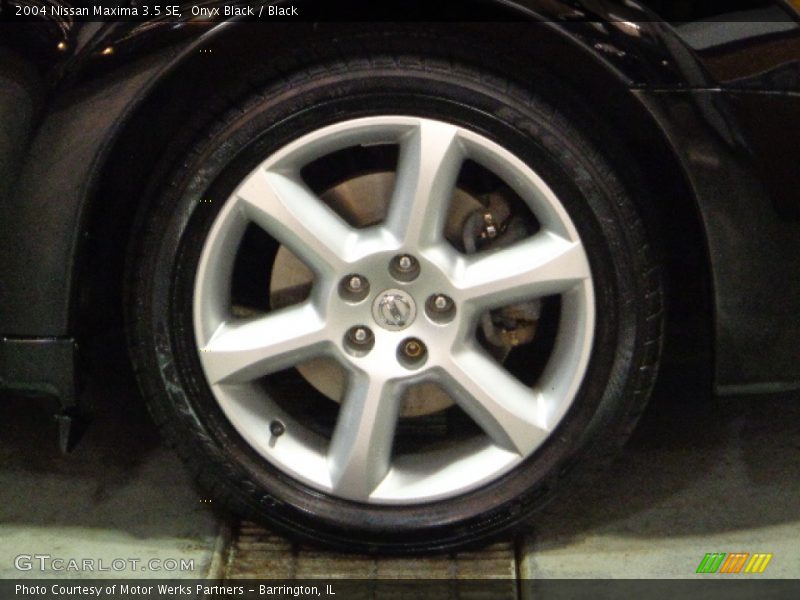 Onyx Black / Black 2004 Nissan Maxima 3.5 SE
