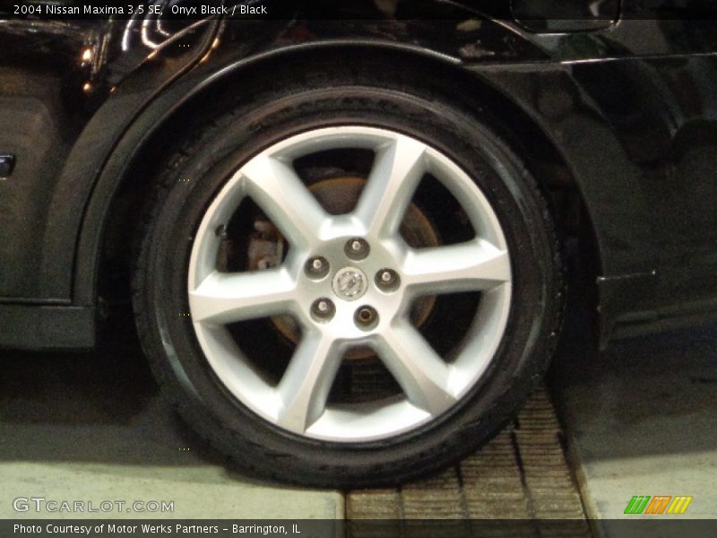 Onyx Black / Black 2004 Nissan Maxima 3.5 SE