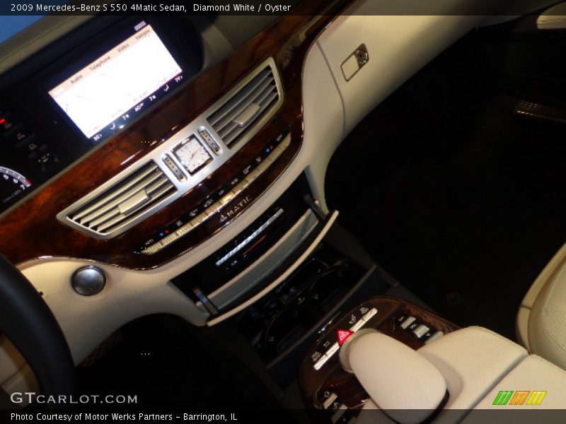 Diamond White / Oyster 2009 Mercedes-Benz S 550 4Matic Sedan