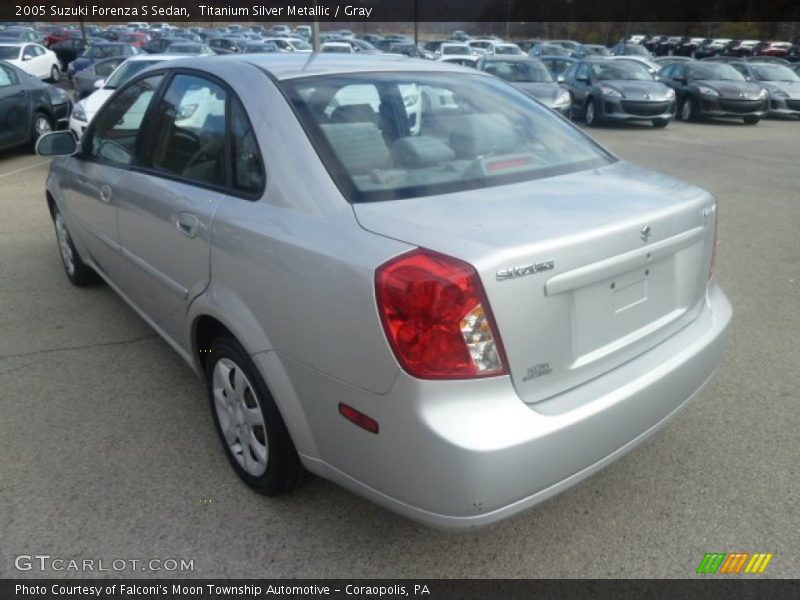 Titanium Silver Metallic / Gray 2005 Suzuki Forenza S Sedan