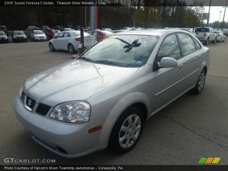 Titanium Silver Metallic / Gray 2005 Suzuki Forenza S Sedan