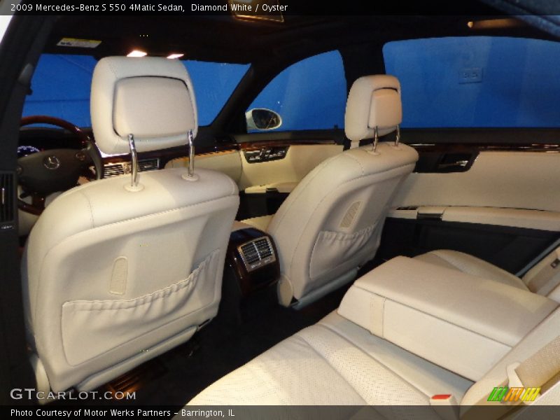 Diamond White / Oyster 2009 Mercedes-Benz S 550 4Matic Sedan