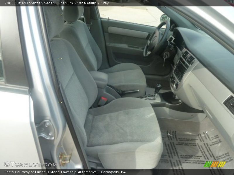 Titanium Silver Metallic / Gray 2005 Suzuki Forenza S Sedan
