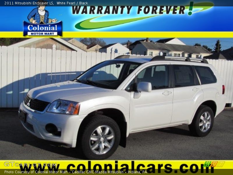 White Pearl / Black 2011 Mitsubishi Endeavor LS