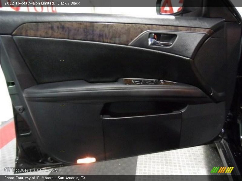 Black / Black 2012 Toyota Avalon Limited