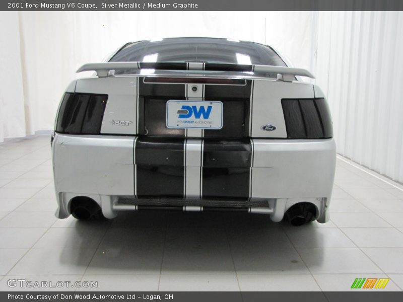 Silver Metallic / Medium Graphite 2001 Ford Mustang V6 Coupe