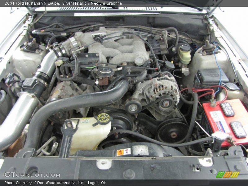 Silver Metallic / Medium Graphite 2001 Ford Mustang V6 Coupe