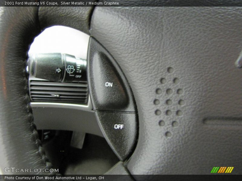 Silver Metallic / Medium Graphite 2001 Ford Mustang V6 Coupe