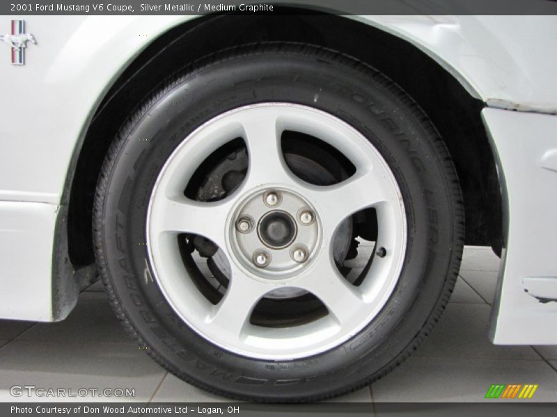 Silver Metallic / Medium Graphite 2001 Ford Mustang V6 Coupe