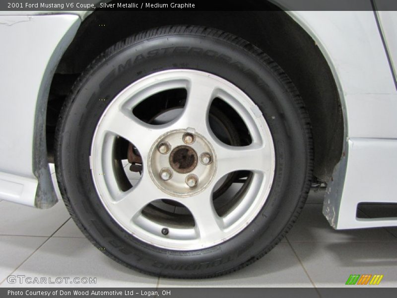 Silver Metallic / Medium Graphite 2001 Ford Mustang V6 Coupe