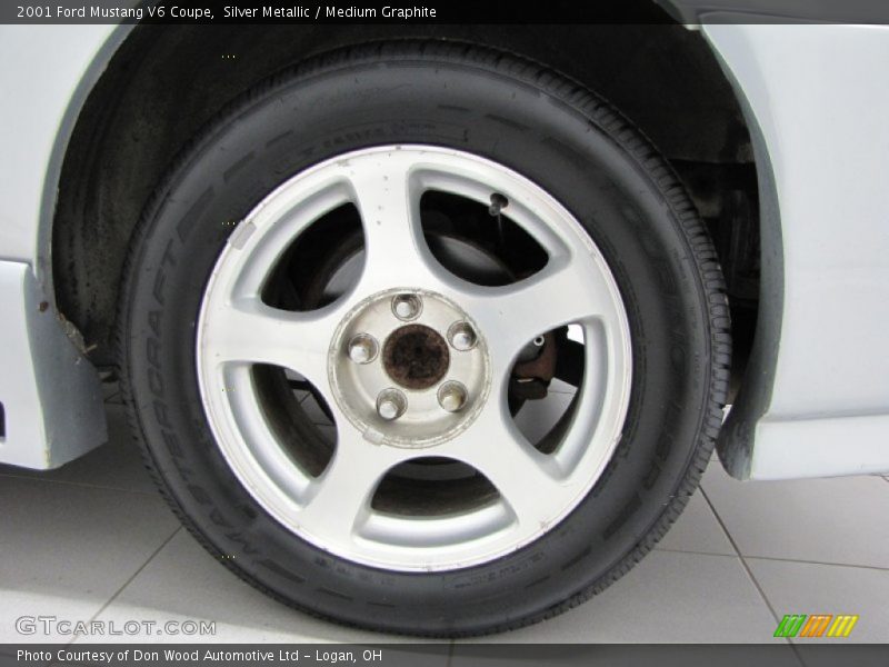 Silver Metallic / Medium Graphite 2001 Ford Mustang V6 Coupe