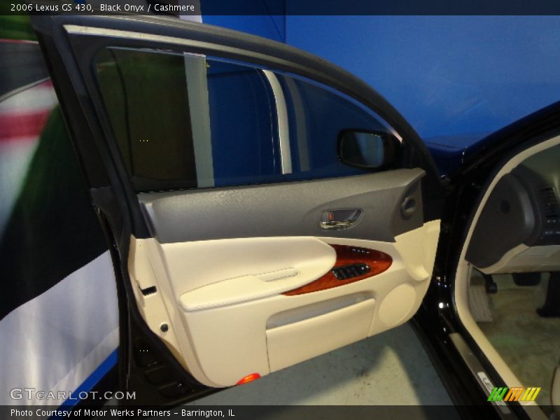 Black Onyx / Cashmere 2006 Lexus GS 430