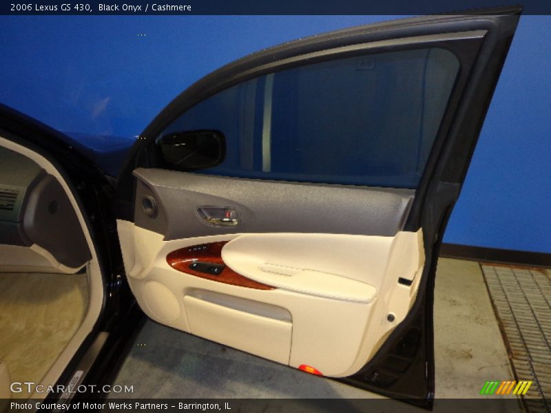 Black Onyx / Cashmere 2006 Lexus GS 430