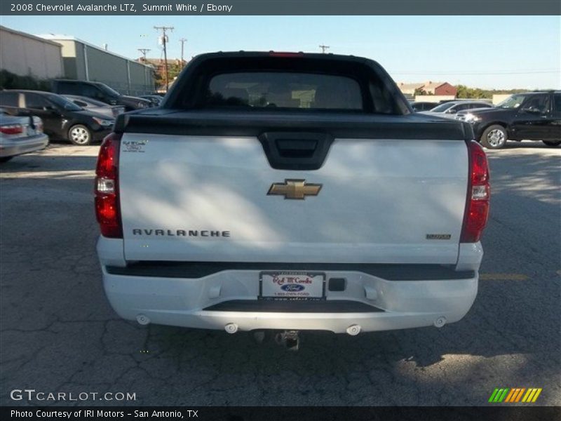 Summit White / Ebony 2008 Chevrolet Avalanche LTZ