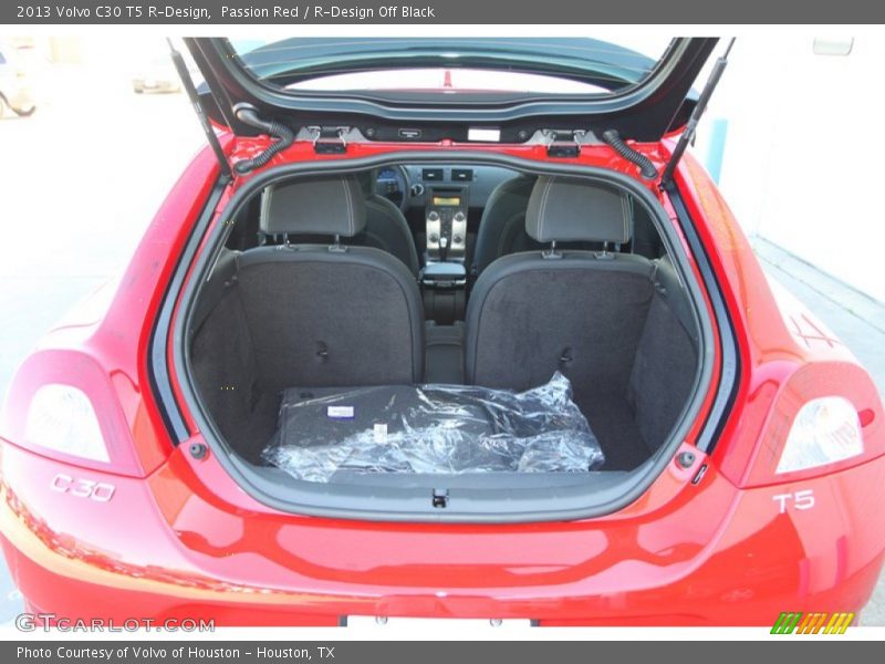  2013 C30 T5 R-Design Trunk