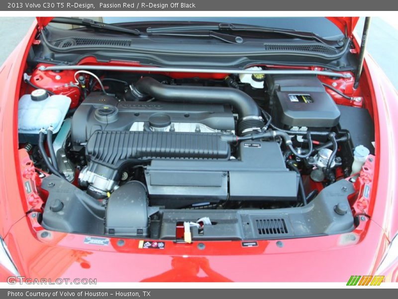  2013 C30 T5 R-Design Engine - 2.5 Liter Turbocharged DOHC 20-Valve VVT 5 Cylinder