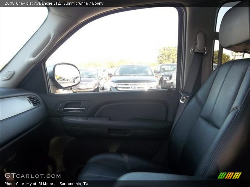 Summit White / Ebony 2008 Chevrolet Avalanche LTZ