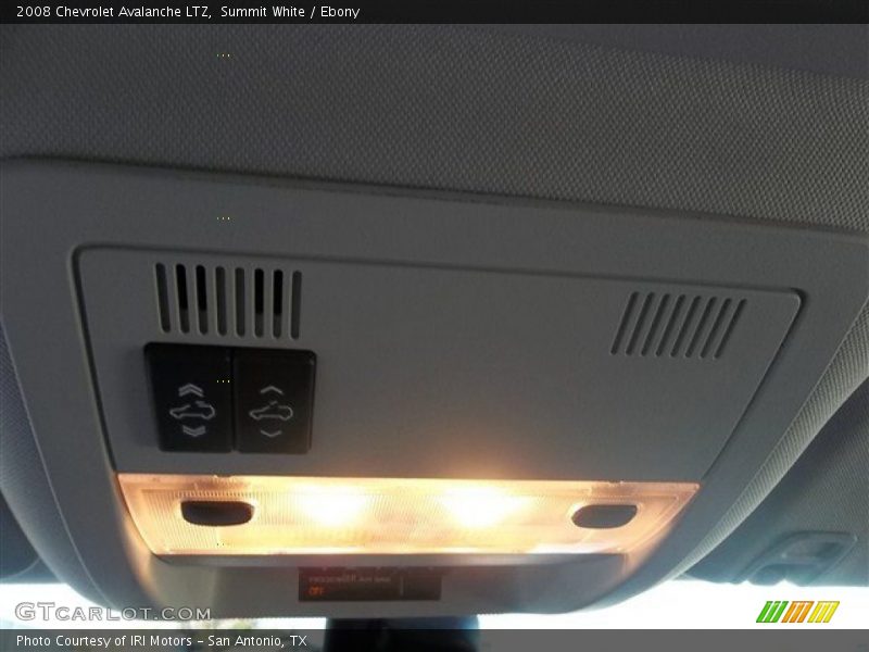 Summit White / Ebony 2008 Chevrolet Avalanche LTZ