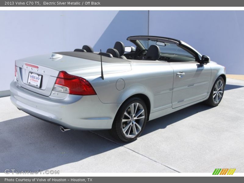 Electric Silver Metallic / Off Black 2013 Volvo C70 T5