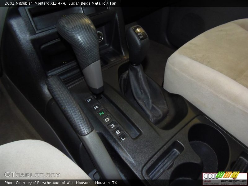Sudan Beige Metallic / Tan 2002 Mitsubishi Montero XLS 4x4